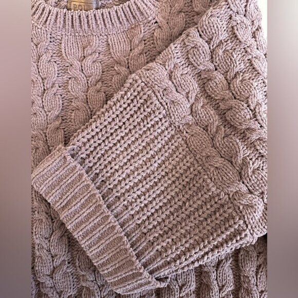 POL Oversized Cable Knit Sweater Cropped  – Size Large - Picture 5 of 5